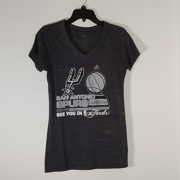 Adidas San Antonio Spurs Women's V-neck fitted Tee Size M - Picture 1 of 5